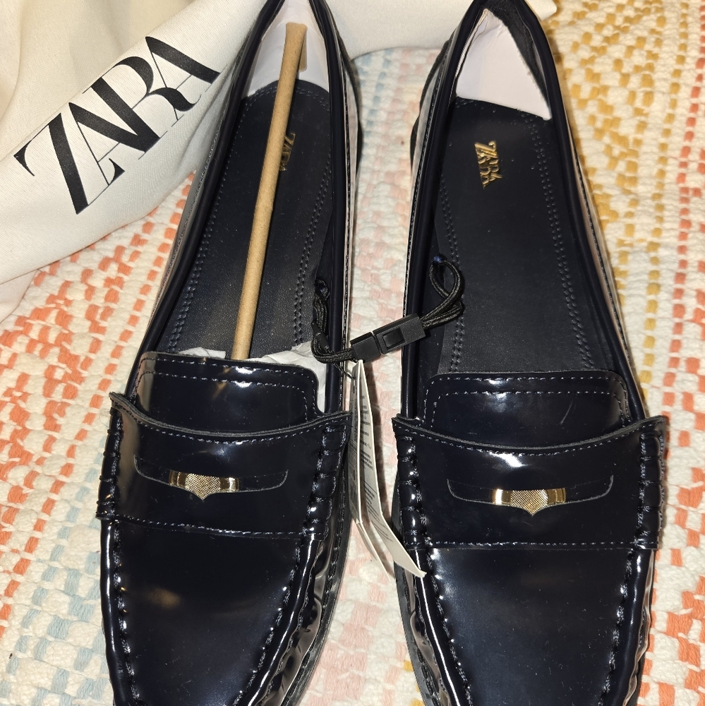Zara Women's Black Loafers